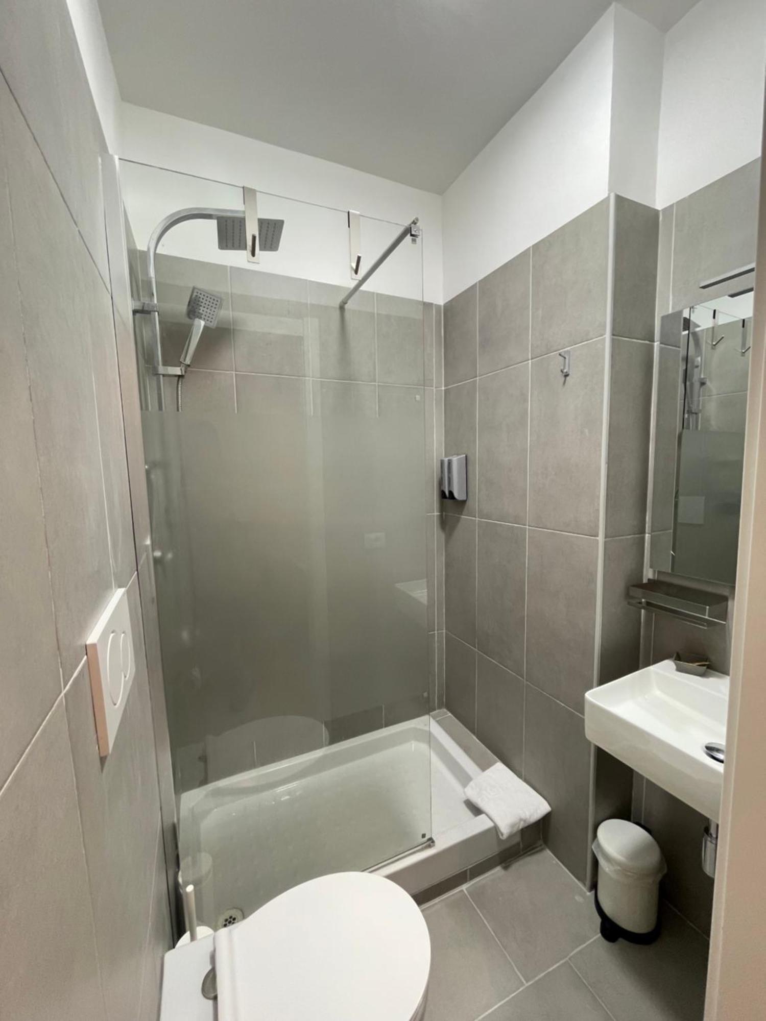The Room 115 Rome Bagian luar foto