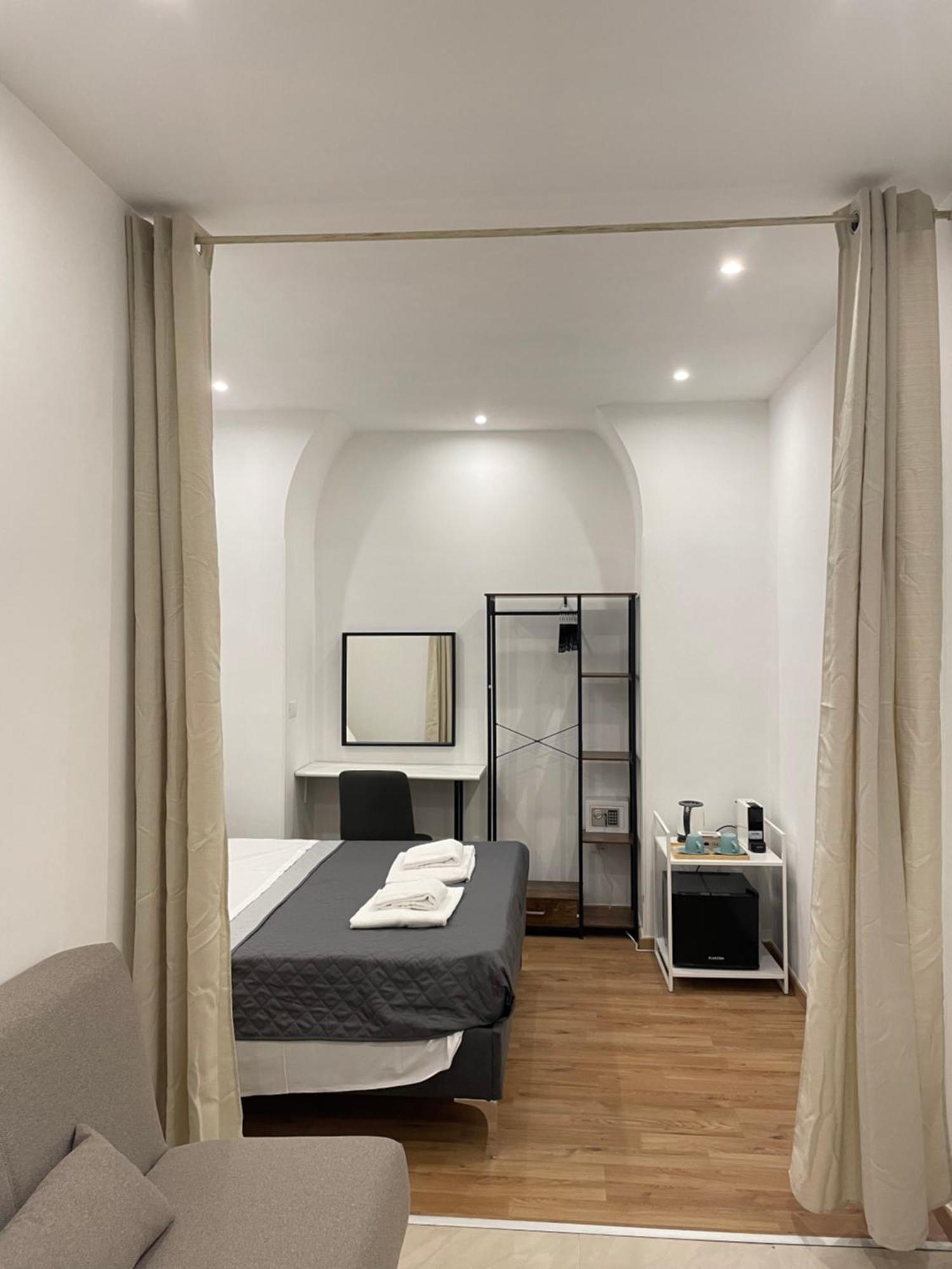 The Room 115 Rome Bagian luar foto